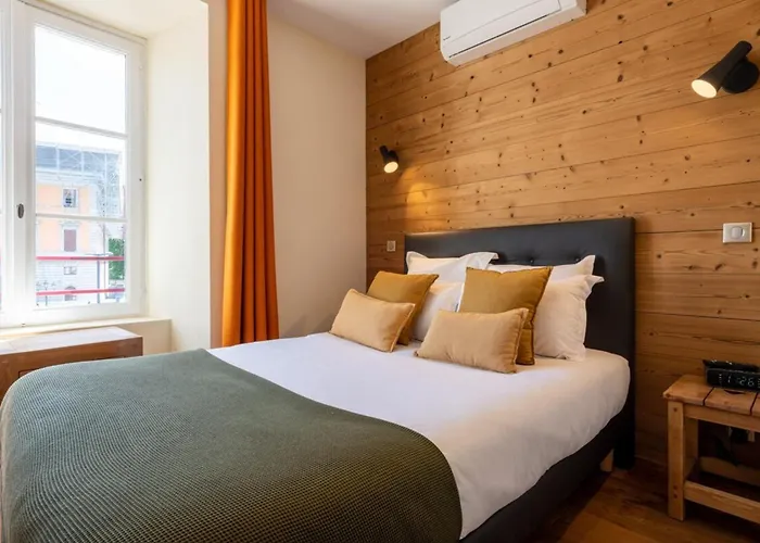 Annecy Rent Lodge CARPATES Cosy situé coeur vieille ville